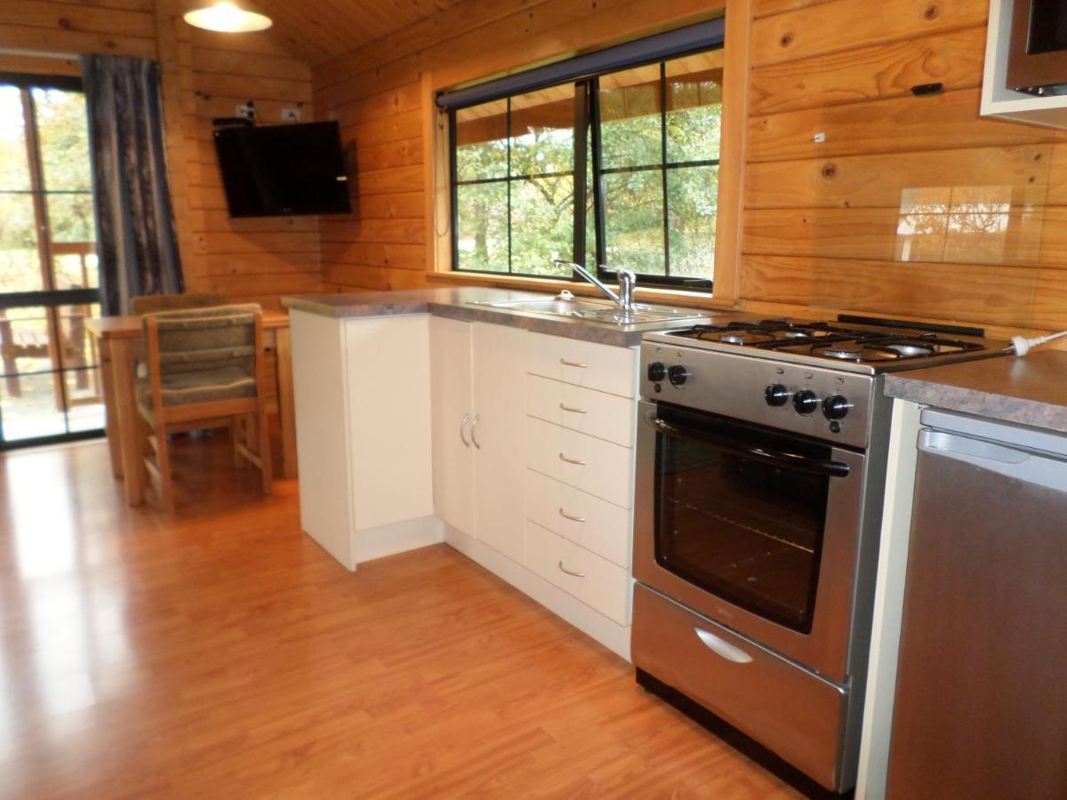 Central Chalets Ltd Александра Екстериор снимка