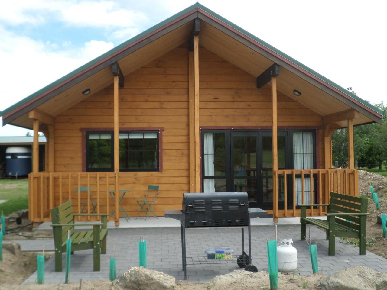Central Chalets Ltd Александра Екстериор снимка