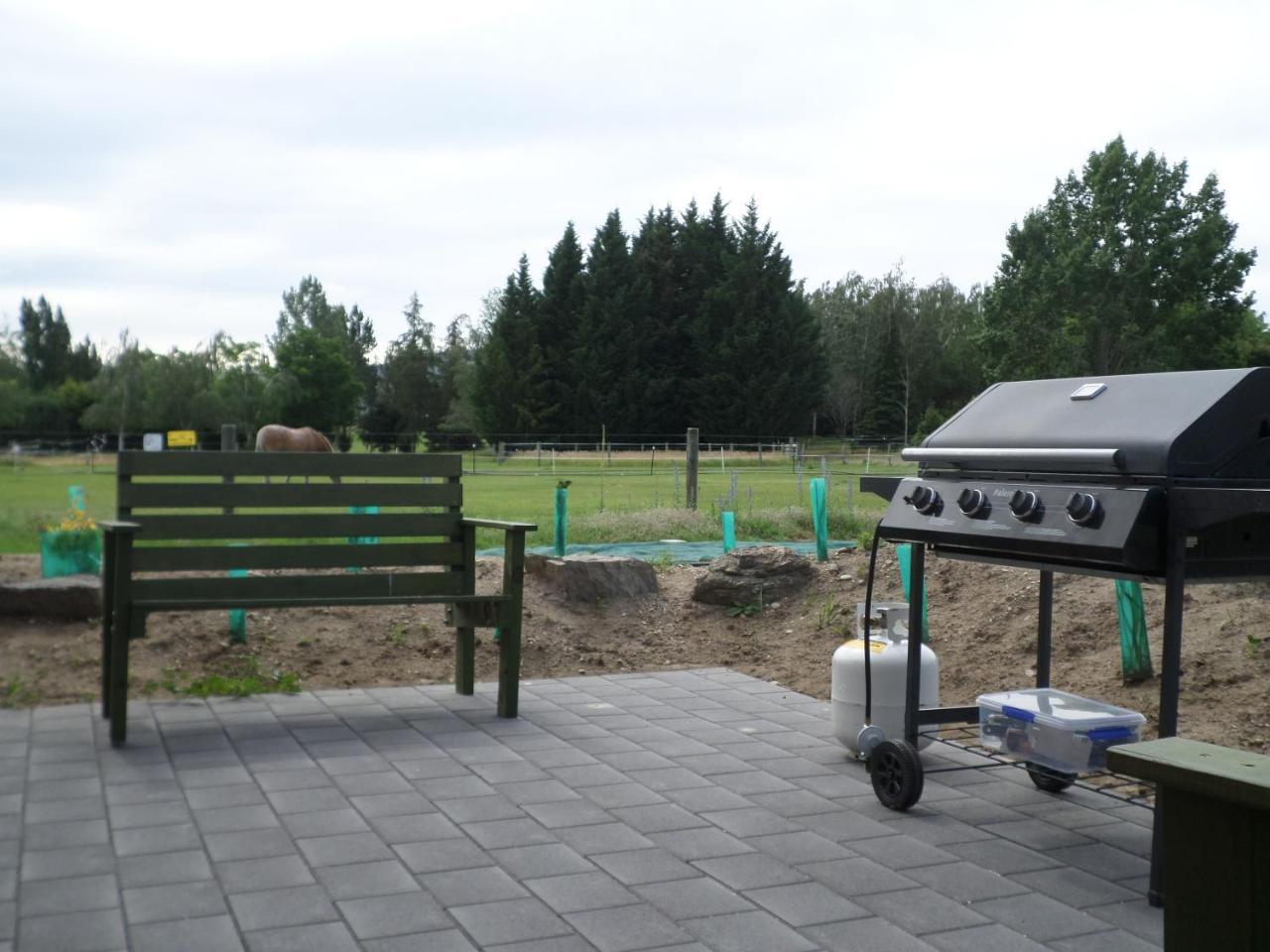 Central Chalets Ltd Александра Екстериор снимка